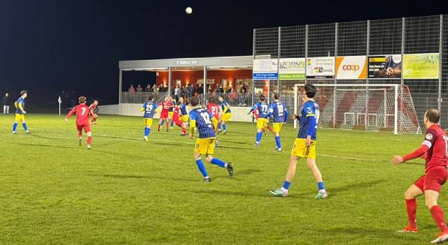 Im Einsatz unter der Woche: Der FC Wallbach-Zeiningen im Cupspiel gegen den FC Bubendorf am Dienstagabend