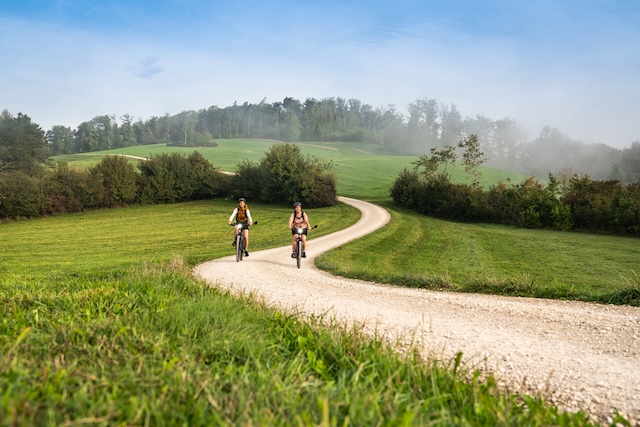 Unterwegs auf der Dreipärke-Radtour im Jurapark-Aargau. Foto: © visualmoment.ch