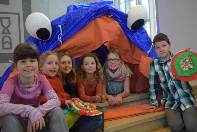 Die Kinder hatten viel Spass beim Ferienplausch in der Reformierten Kirche Laufenburg. Foto: zVg