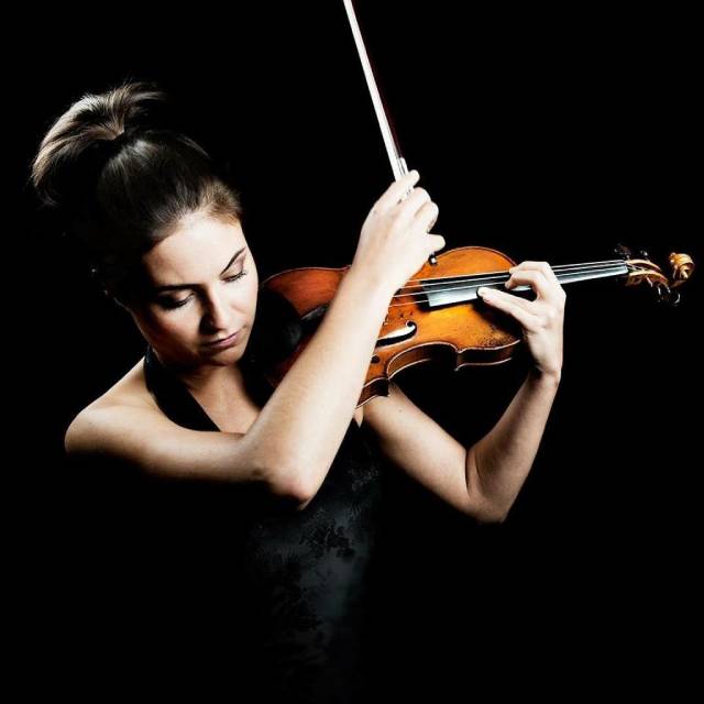 Die Violinistin Heidi Schmid