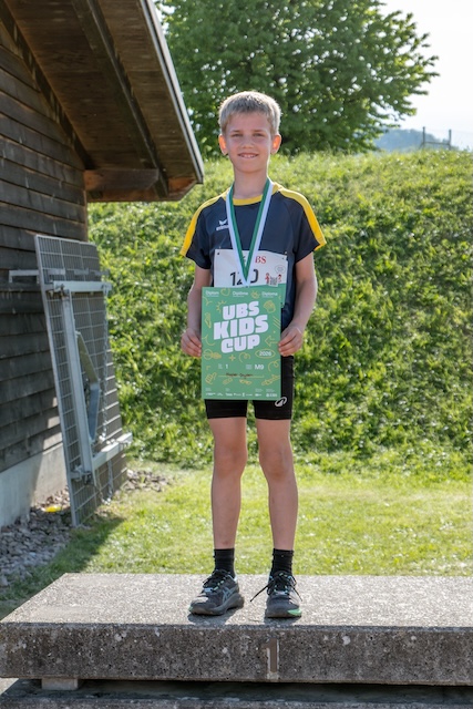 Jayden Hasler zuoberst auf dem Podest. Foto: Martin Waldmeier