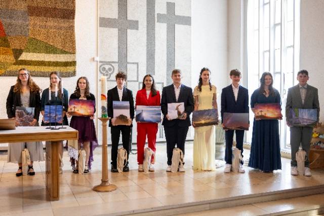 Die Konfirmierten der reformierten Kirchgemeinde Laufenburg: Jana Ackermann, Luise Hajek, Nico Hübscher, Lena Lagler, Luis Lerch, Lena Schmid, Romina Schraner, Romano Truog, Yannina Vögelin und Simon Wüthrich. Foto: zVg