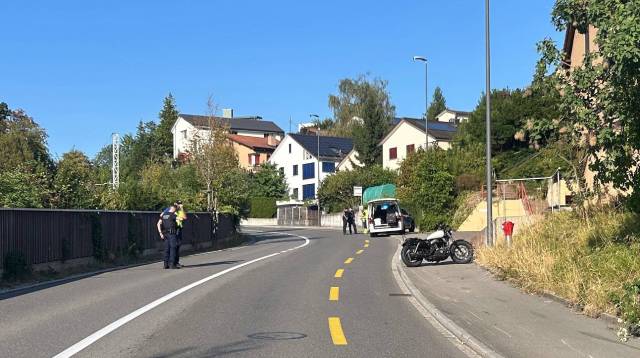 Die Polizei sucht Zeugen, um den Unfallhergang aufzuklären.