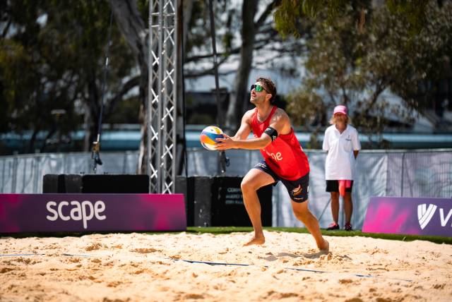 Beachvolleyball-Profi Leo Dillier macht sein Coming-out öffentlich. Foto: Moor media 