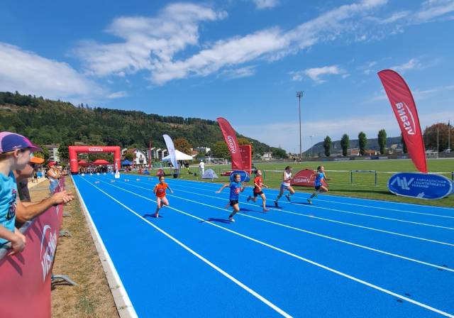 Das Stadion Au in Brugg wurde erneut zum Schauplatz des Kantonalfinals des Visana Sprints. Foto: zVg