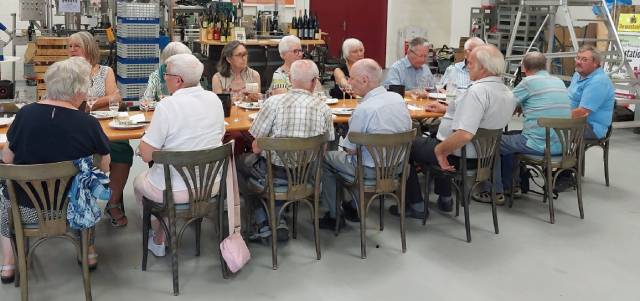 Bei der Degustation. Foto: Markus Gisler