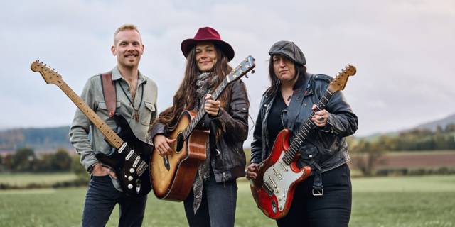 Matthew Curry (USA), Elise Frank (FR) und Laura Chavez (USA) sind die drei Leader am Eröffnungsabend vom 33. Fricktaler Blues Festival. Foto: zVg