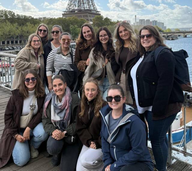 Die Damen des TV Eiken in Paris