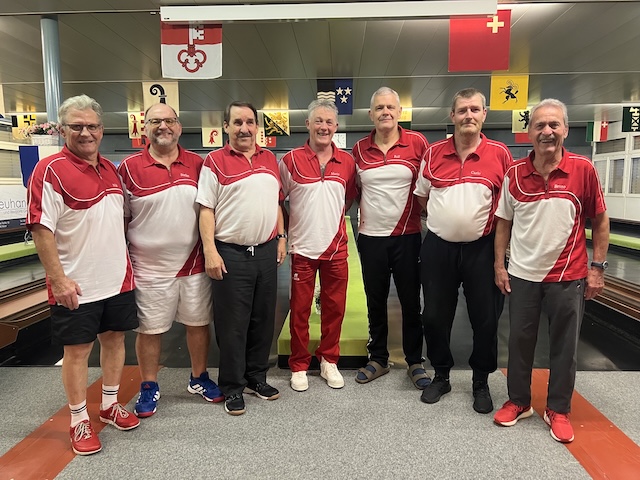 Der Silbergewinner Rot-Weiss 1 aus Möhlin – Klubmitglieder (von links): Nik Wendelspiess, Stefan Kocsis, Ueli Reber, Mario Aenishänslin, Rolf Herzog, Carlo Bickel, Bruno Bordignon. Bild: zVg