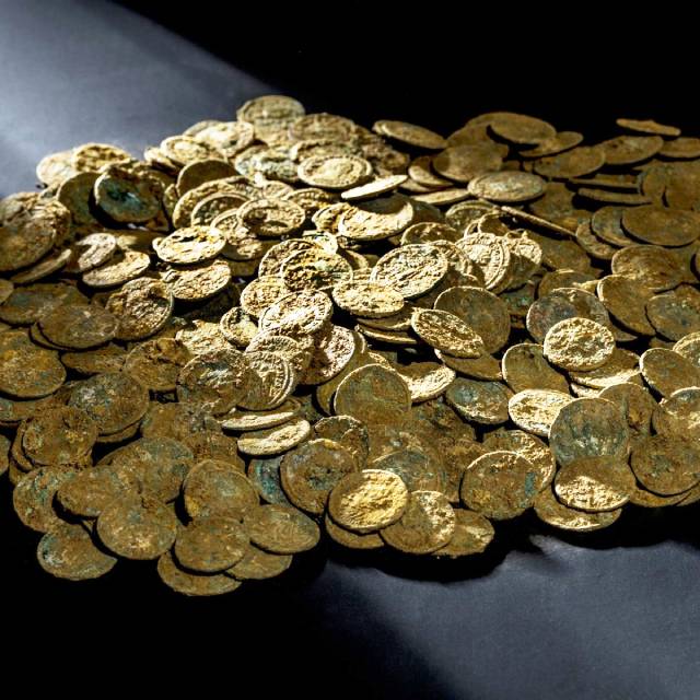 Der römische Hortfund von Ueken im Fundzustand. Foto: Kantonsarchäologie, © Kanton Aargau
