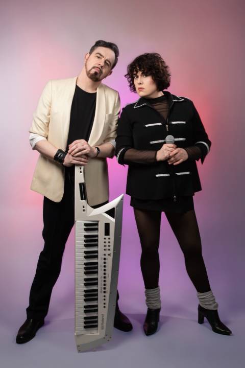 Kabarettistin Patti Basler und Musiker Philippe Kuhn kommen am 15. Oktober mit ihrem neuen Programm «Postmodern Talking» nach Möhlin. Foto: Ellen Mathys