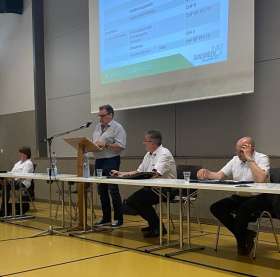 Die Gemeinderatsmitglieder Waltraut Steinacher, Thomas Erdin, Mario Hüsler und Urban Erdin (v.l.). Foto: pb